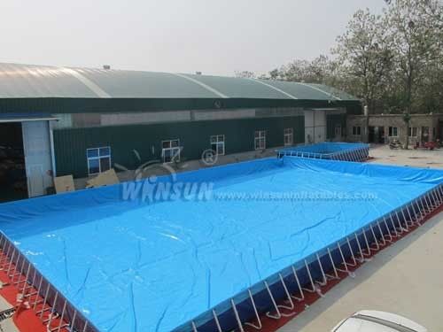 Piscina inflable grande al aire libre, piscina de agua inflable enmarcada