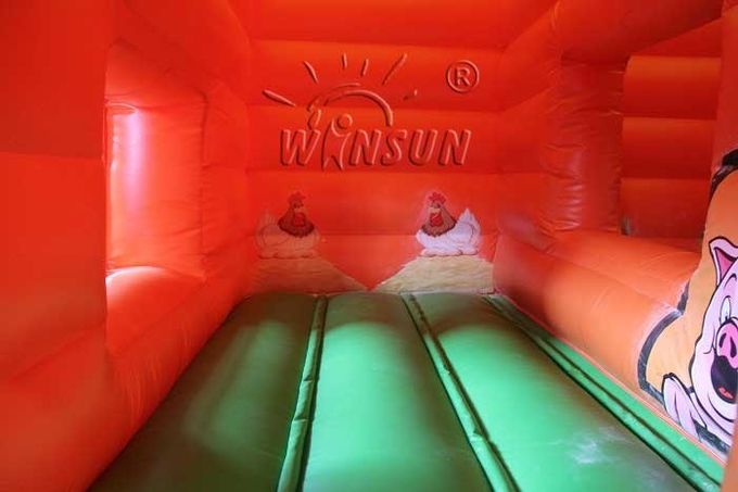 Los niños WSC-263 saltan el trampolín simulado inflable de la granja de la casa con la diapositiva