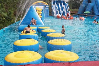 Parque/carrera de obstáculos inflables comerciales de gran tamaño del agua para el parque de atracciones
